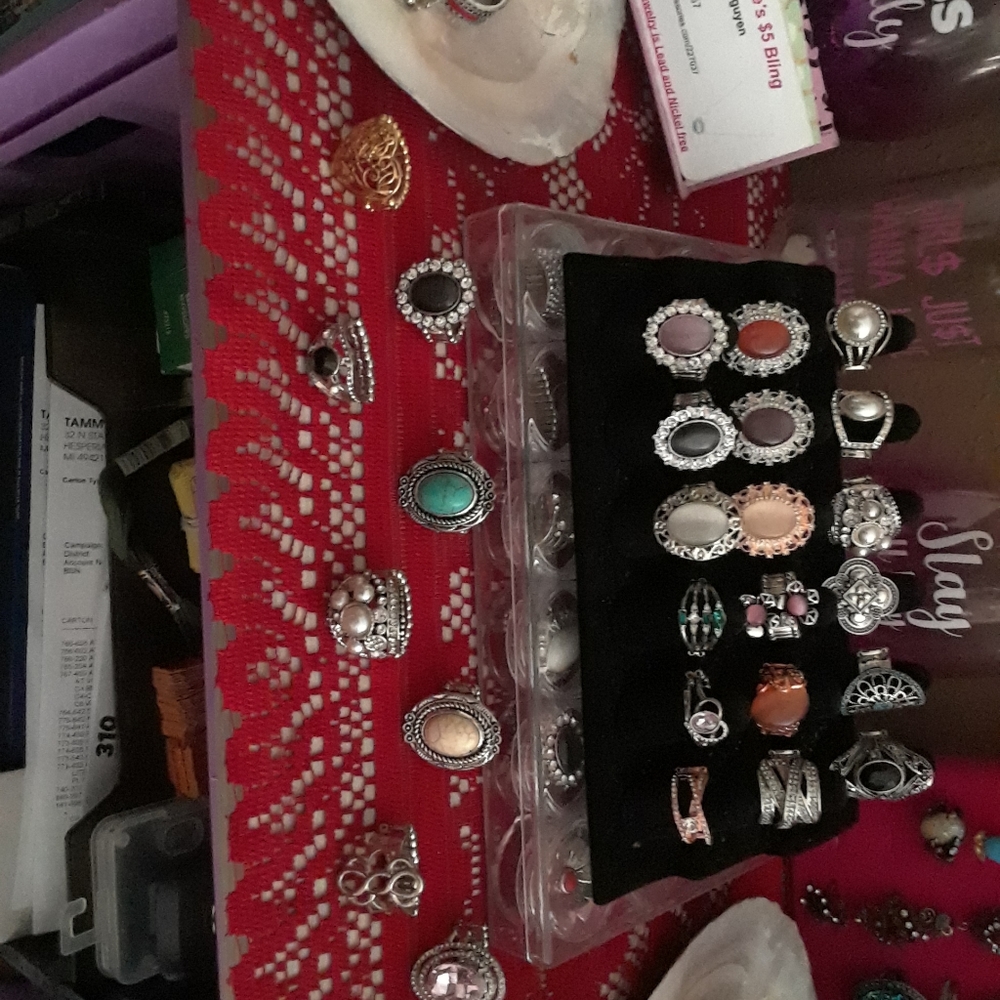 Jewelry - Picture 5 of 8